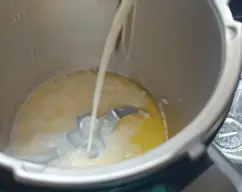 Step <p>Pon en el vaso la mantequilla 2 min/70°C/vel 1.</p> illustration