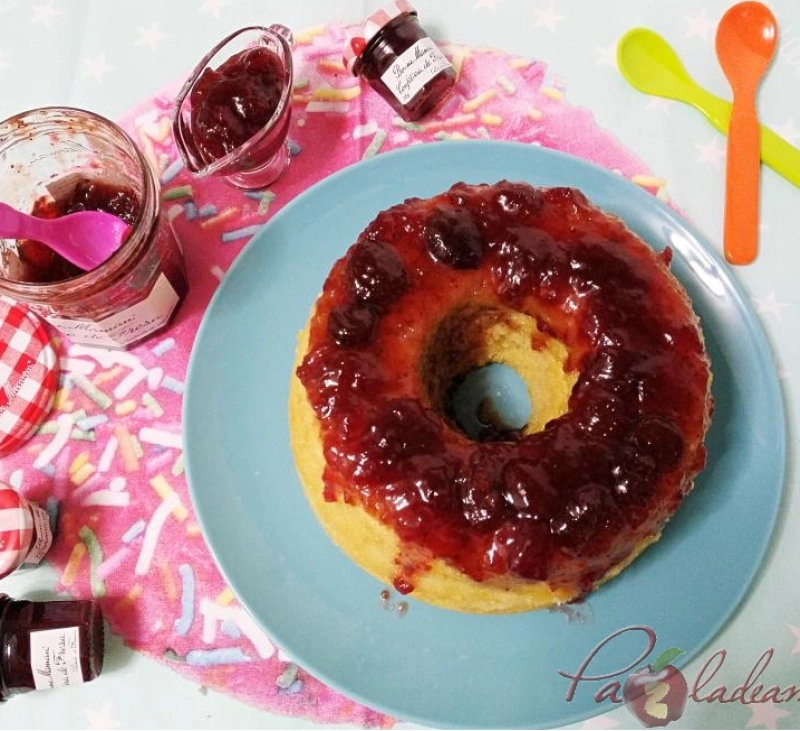 BIZCOCHO AL VAPOR CON CONFITURA DE FRESA