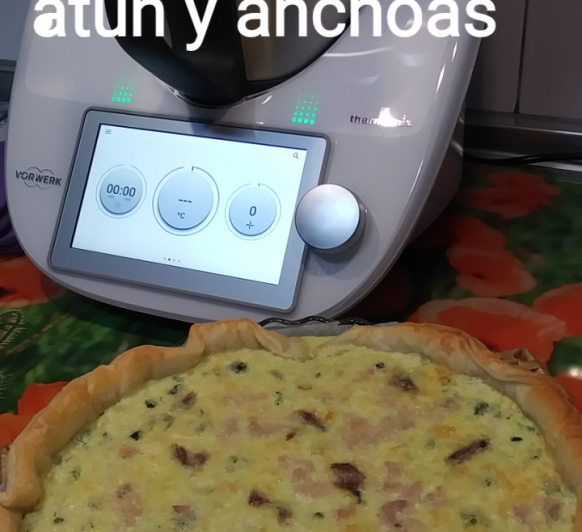Quiché de Calabacín, atún y anchoas