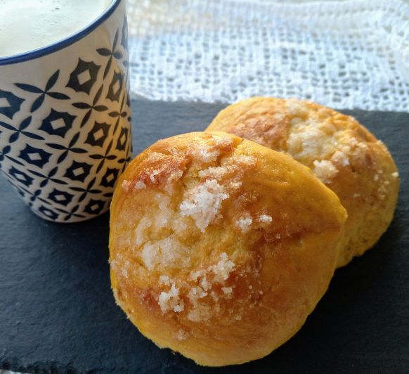 Qué mejor desayuno que un bollo recién horneado !